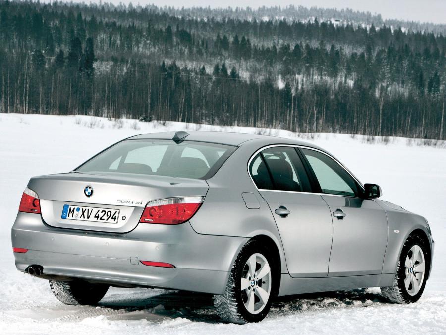  BMW 530xi Sedan 2005 года  (фото 7 из 13)